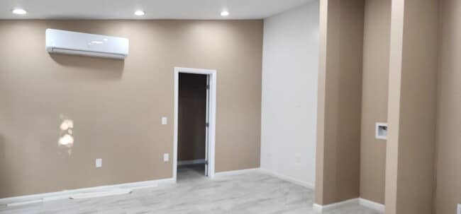 Building Photo - 1085 Monserate Ave