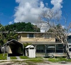 Building Photo - 3811 SW 60th Terrace