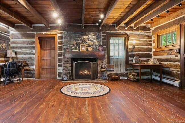 Foto del edificio - 227 Cedar Ln