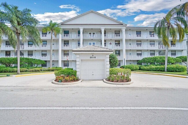 Foto del edificio - 3516 Whitehall Dr