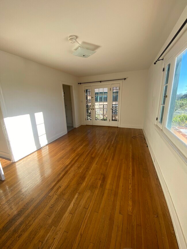 Building Photo - 684 Echo Park Ave