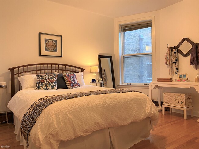 Building Photo - 2 br, 1 bath Apartment - 203 N Grove Ave