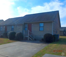 Building Photo - 212 Wyndham Cir
