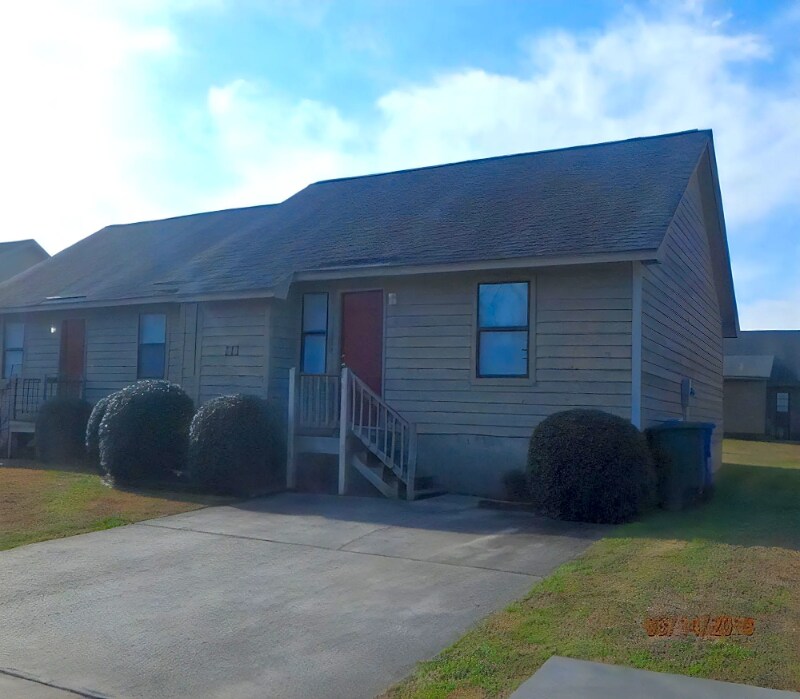 Foto principal - 212 Wyndham Cir