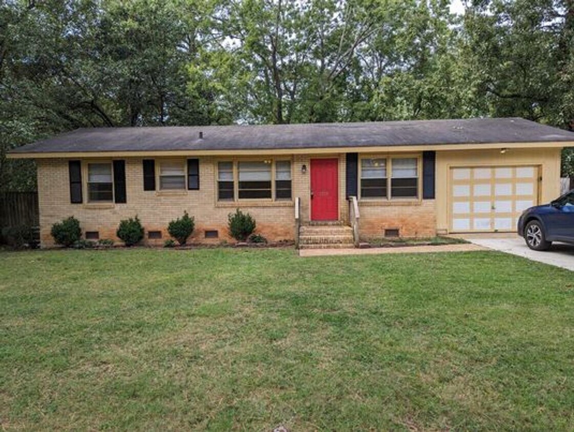 Foto principal - 3 Bedroom 2 Bath Home for Rent