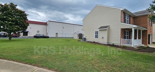 Foto del edificio - 21 St Johns Dr