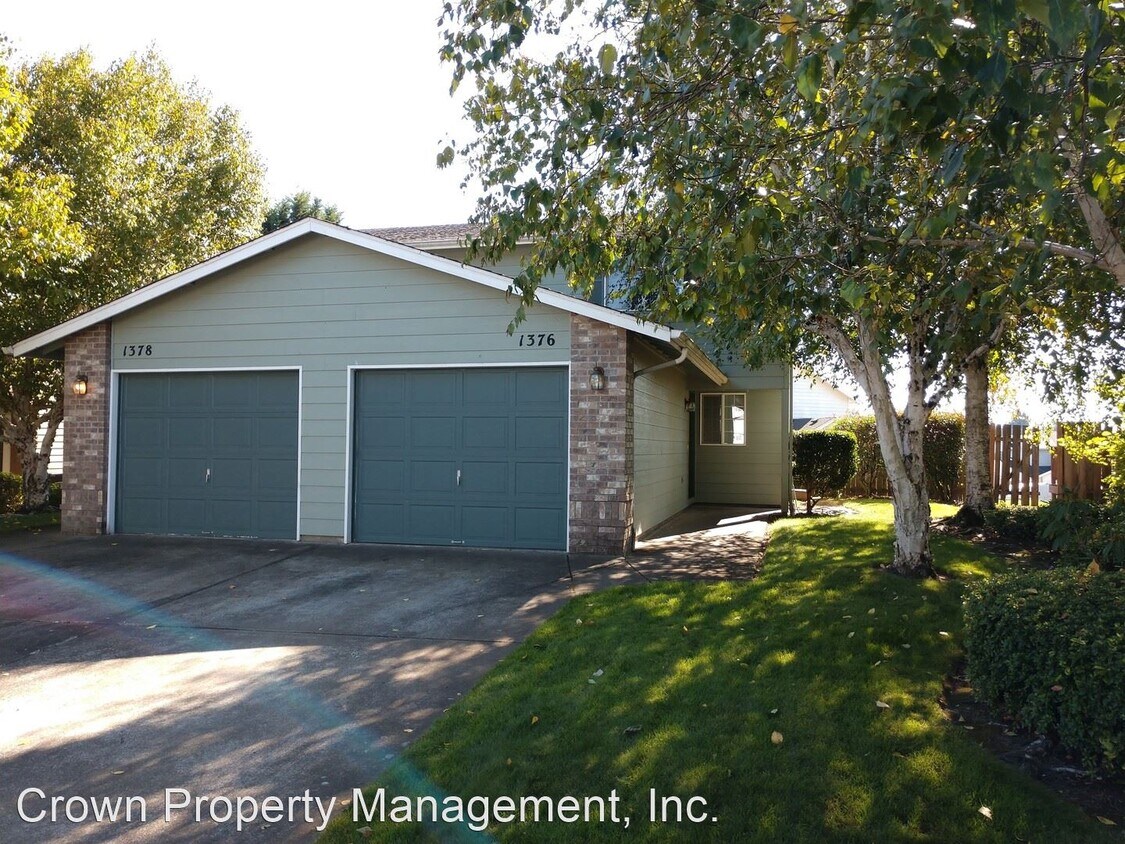 Foto principal - 1376-1378 Northern Heights Loop NE