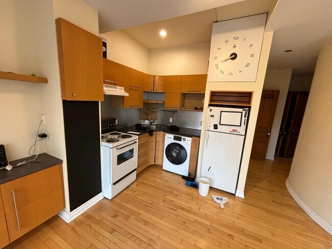 Photo du bâtiment - 645 Rue Prince-Arthur