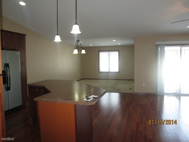 Building Photo - 2 br, 2 bath Townhome - 2222 PEMBROOKE DRIVE