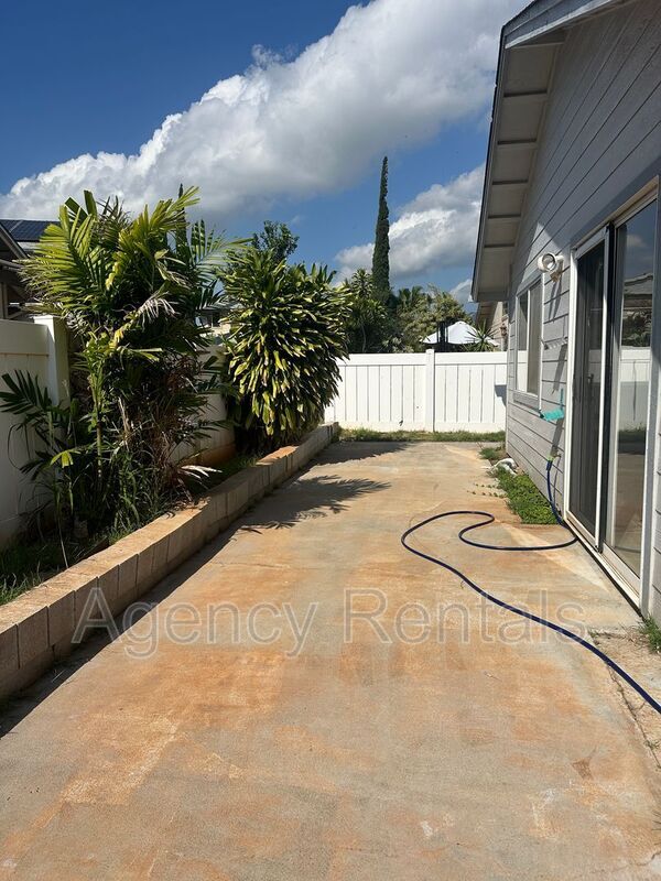 Building Photo - 91-522 Koihala Place