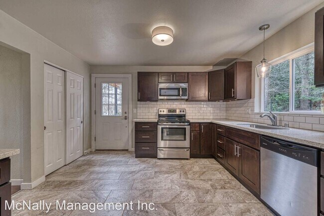 Building Photo - 3 br, 1.5 bath House - 9321 Crescent Valle...