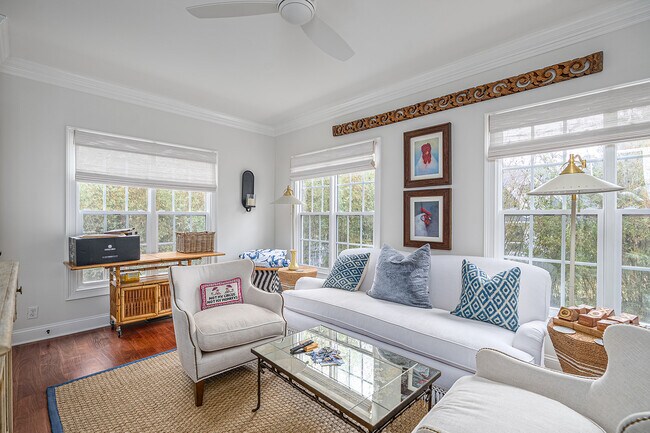 Foto del edificio - 117 Fairwind Rd