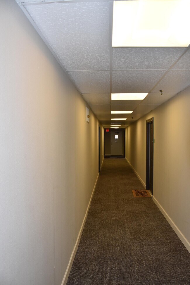 Foto del edificio - 5696 Kingsbury Ave