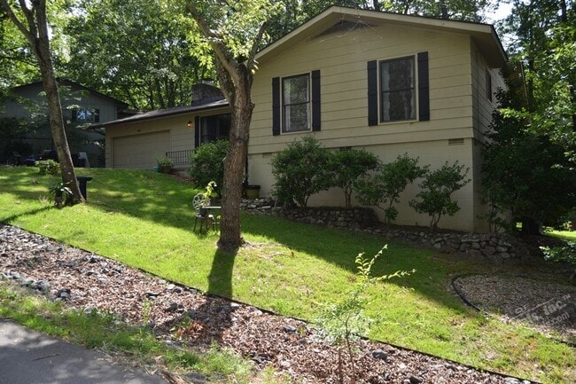 Building Photo - Lake DeSoto Area | Home |Unfurnished