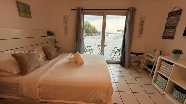 Foto del edificio - 7904 West Dr