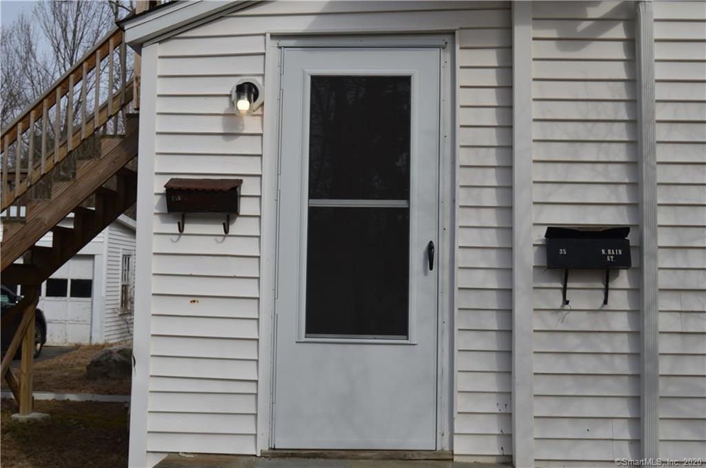 33 N Main St Unit 1, East Hampton, CT 06424 Room for Rent in East