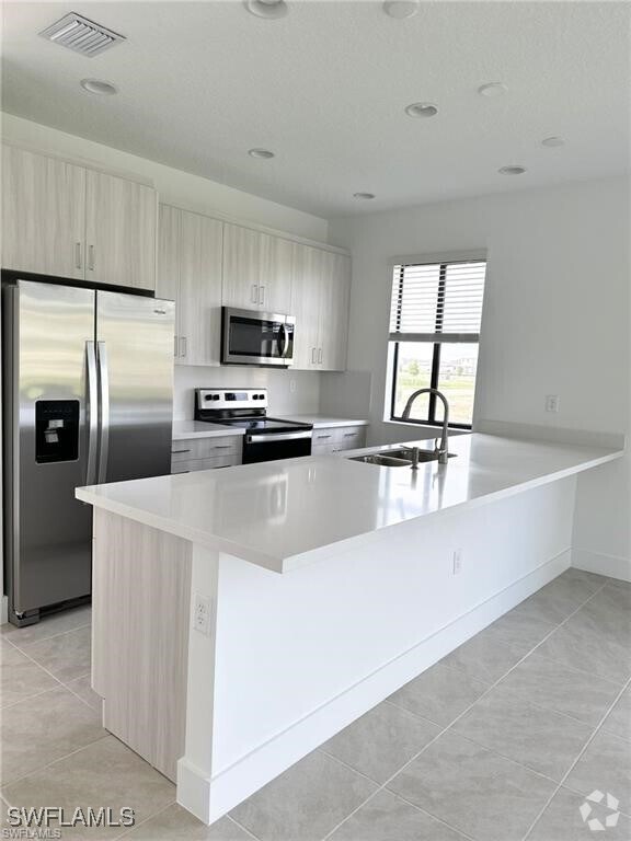 Building Photo - 5221 Marano Dr