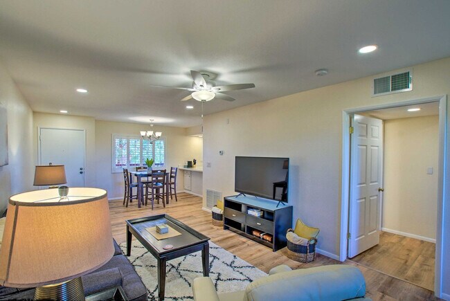 Foto del edificio - 4303 E Cactus Rd