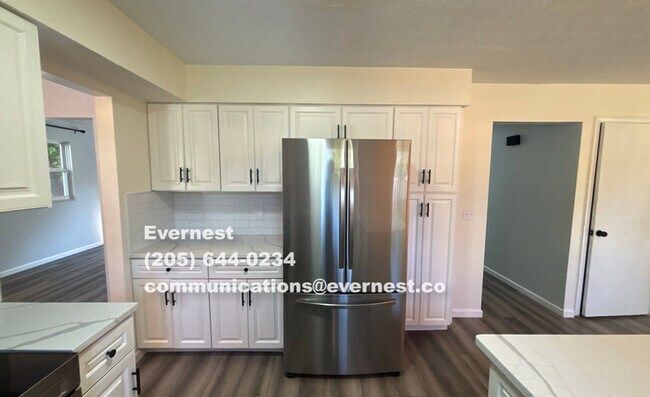 Foto del edificio - 6642 Glacier Ave