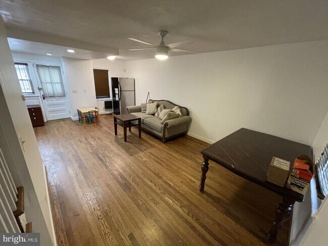 Foto del edificio - 1802 H St NE