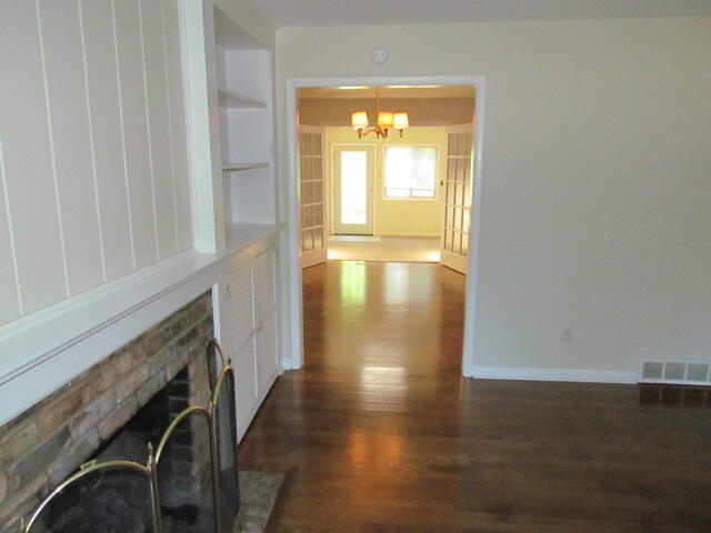 Building Photo - 807 Malabu Dr