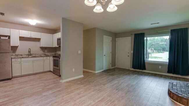 Foto del edificio - 3 Bedroom 1.5 Bath Home in Holly Court - Goose Creek