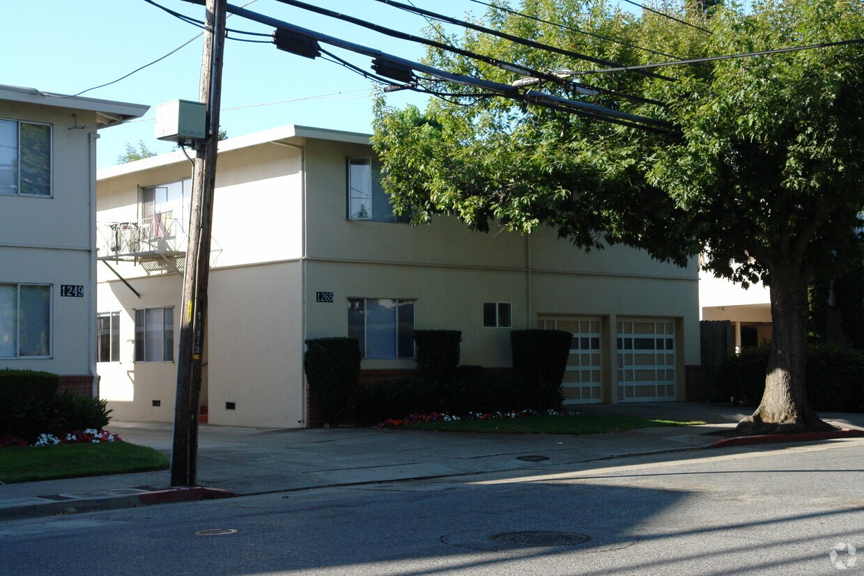 Foto del edificio - 1249-1265 Oak Grove Ave