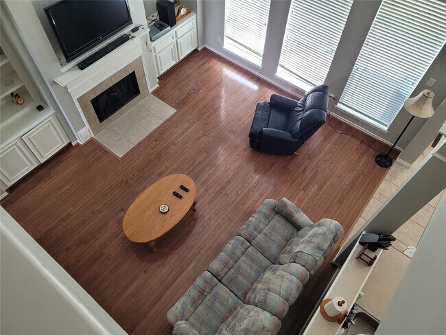 Foto del edificio - 16215 Waiting Spring Cir