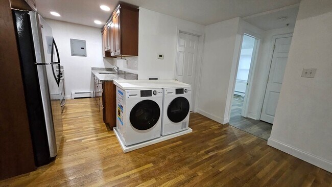 Foto del edificio - 19 Railroad St