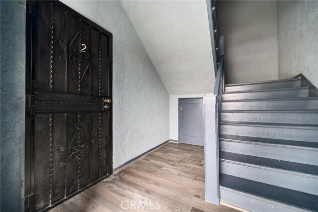 Building Photo - 1039 Leonard Pl