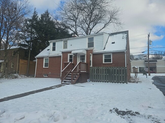 Building Photo - 120 Luther Ave