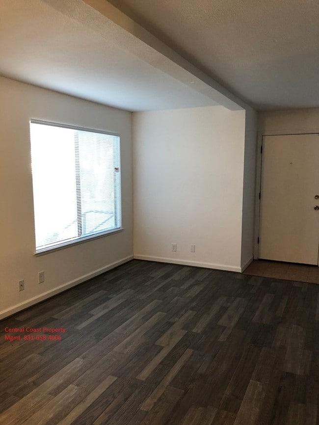 Building Photo - 820 Casanova Ave