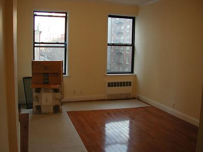 Primary Photo - 145 E 17th St