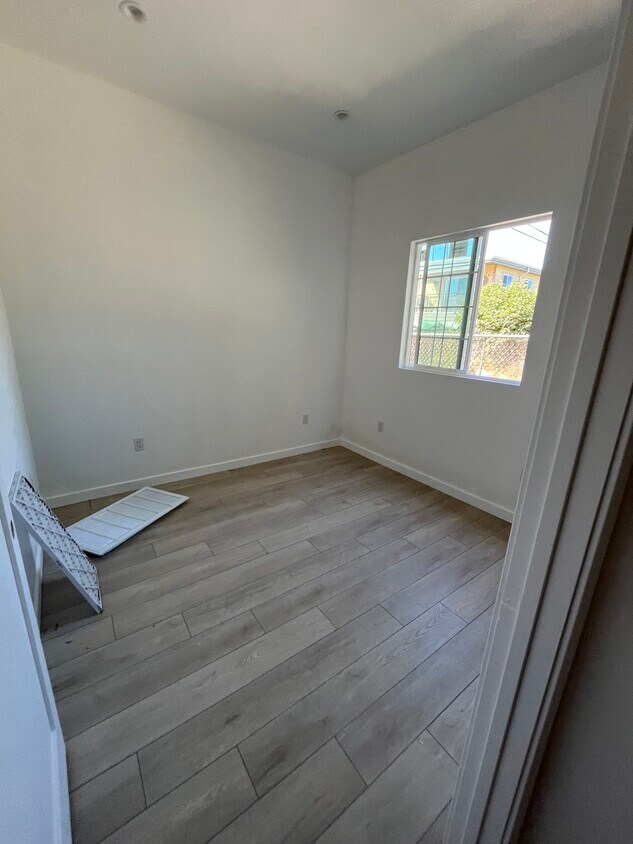 Building Photo - 3929 Brighton Ave
