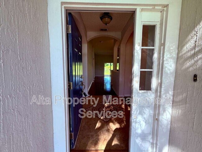 Foto del edificio - 2462 Coachman Lakes Dr