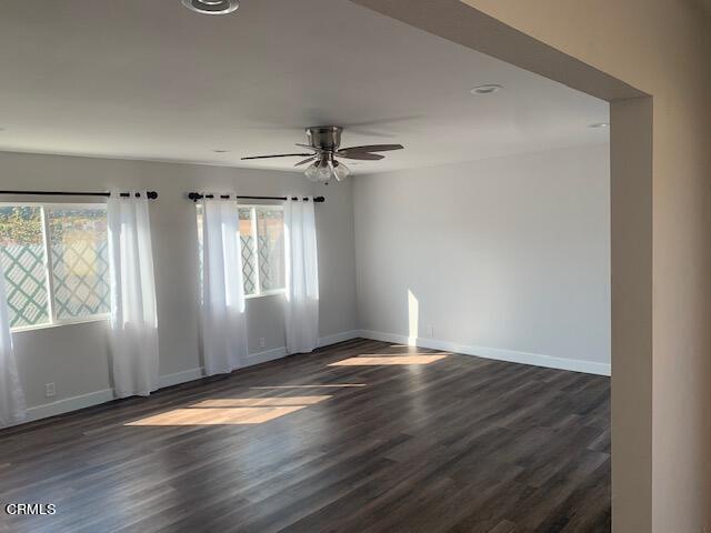 Building Photo - 2364 Jardin Dr