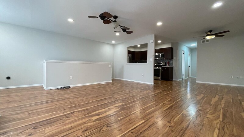 Foto principal - 9151 Ellie Dr