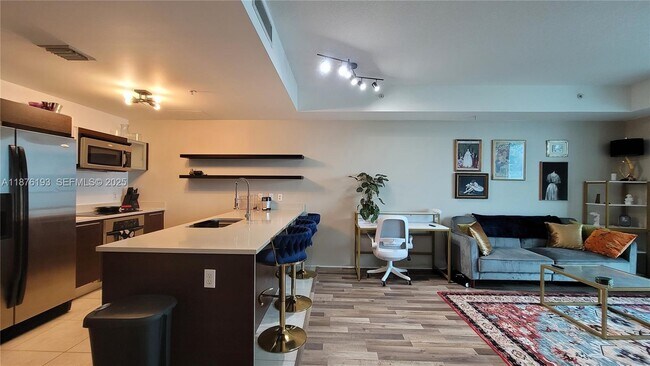 Foto del edificio - 1900 N Bayshore Dr