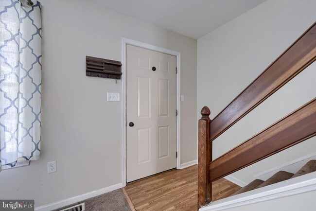 Foto del edificio - 604 Rockwood Dr