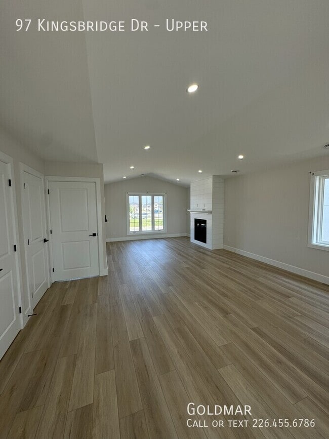 Building Photo - Newly Built ,Absolutely Stunning Upper Uni...