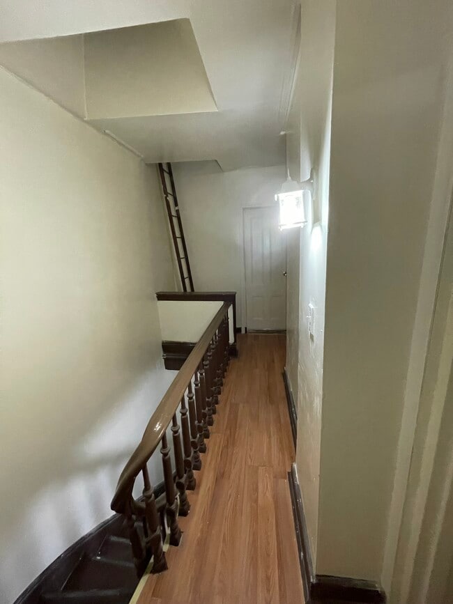 Foto del edificio - 637 Greene Ave