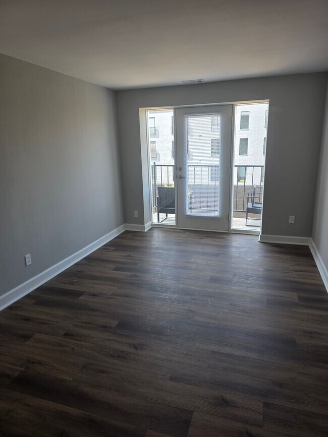 Foto del edificio - 5630 Pershing Ave