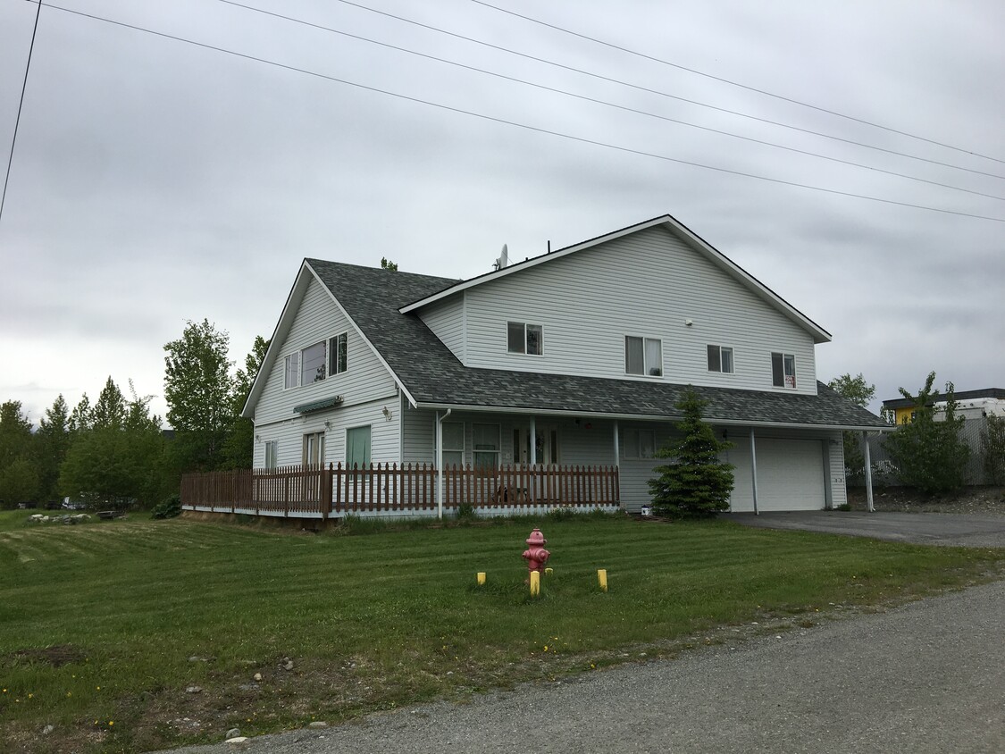 Triplex across street from lake - 161 E Susitna Ave