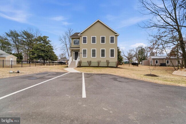 Foto del edificio - 609 Tebbston Dr