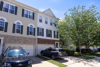 Building Photo - 16021 Pitner St