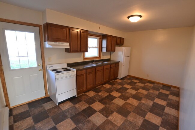 Building Photo - Amazing 2 Bedroom Apartment in Coal City