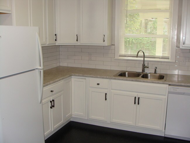 Foto del edificio - 1228 E 33rd St