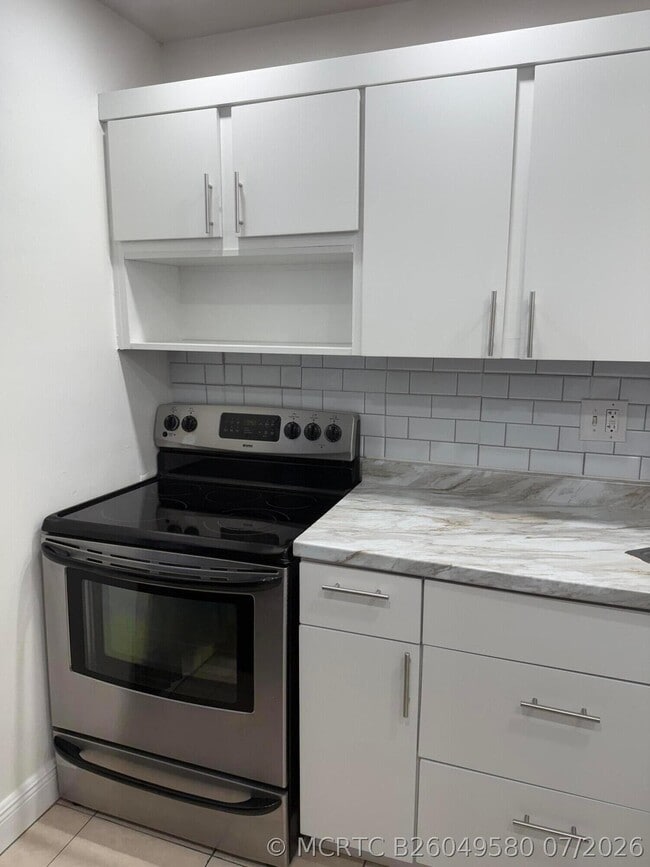 Building Photo - 5750 NW 64th Ave