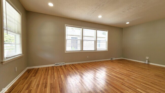 Foto del edificio - 1709 Kildare Ave