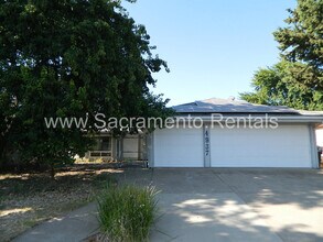 Building Photo - 4937 Palm Ave